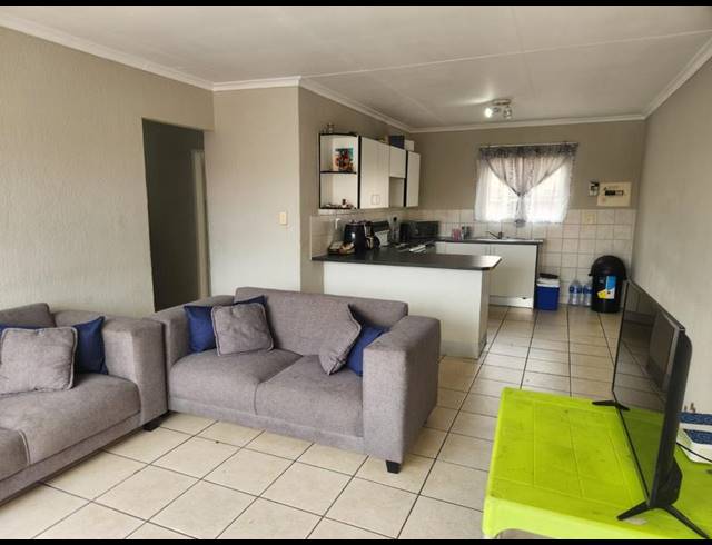 3 BEDROOM APARTMENT FOR SALE IN VORNA VALLEY